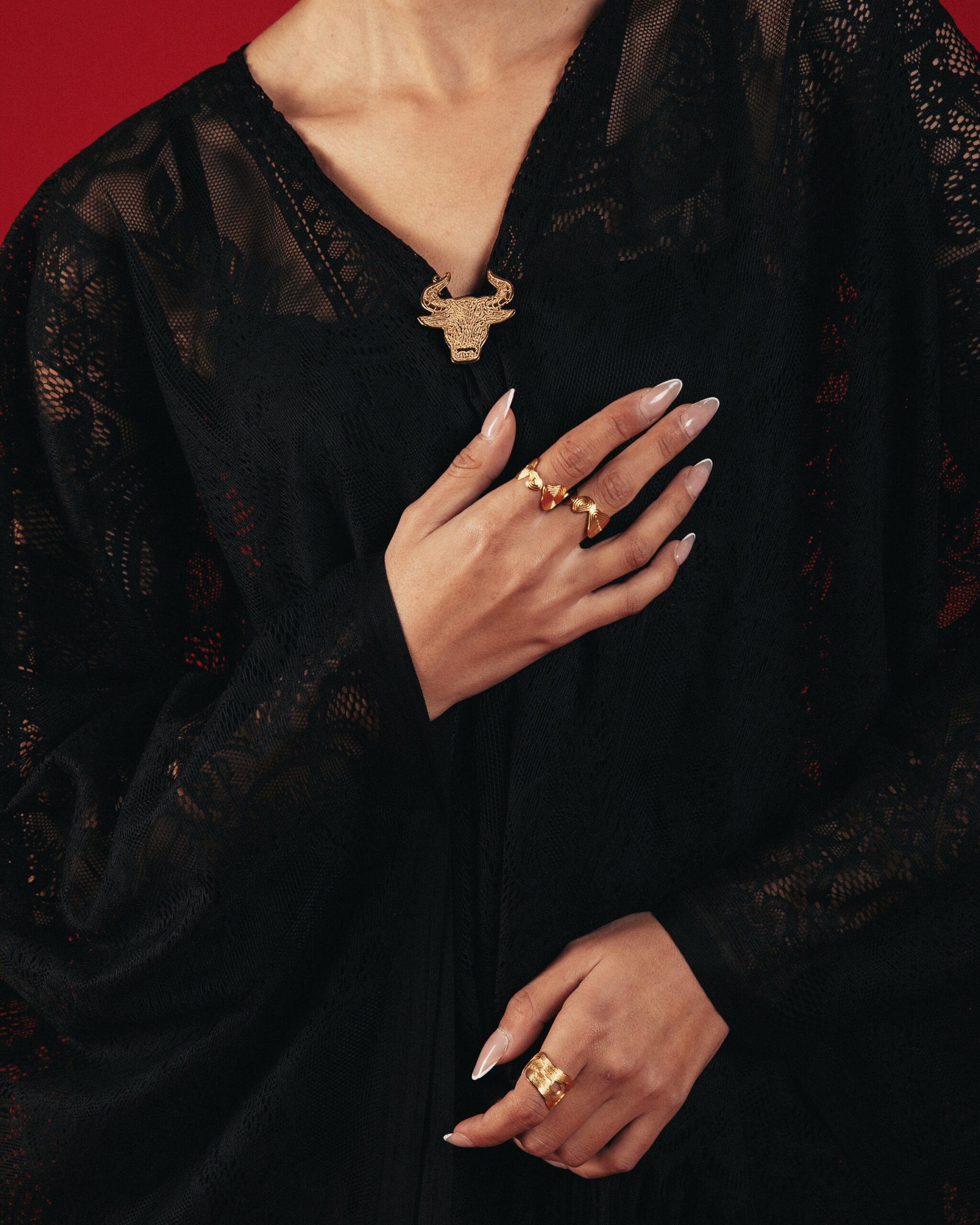 The Bull- Gold Pin - Image 2