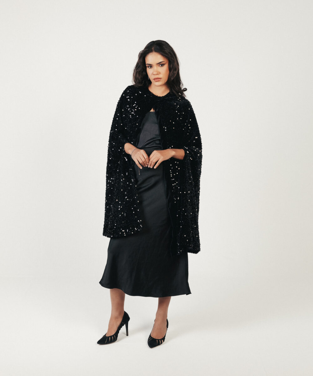 Noir Eclipse Poncho - Image 3