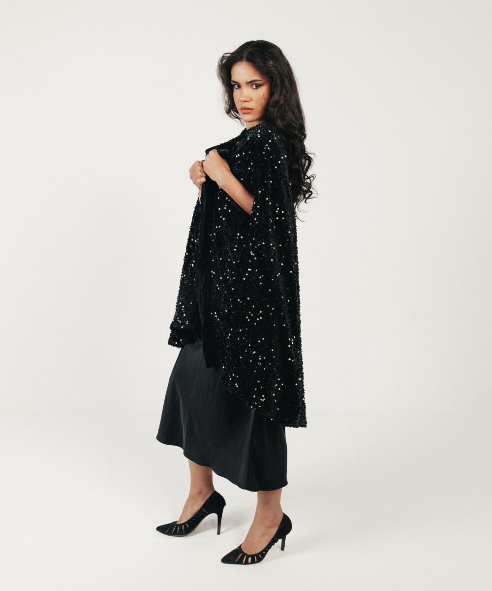 Noir Eclipse Poncho - Image 4
